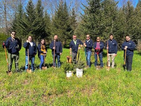 Adam Equipment staff volunteers at Flanders