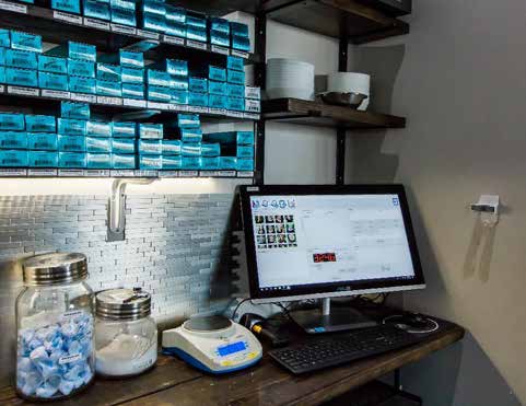 highland balances on color bar