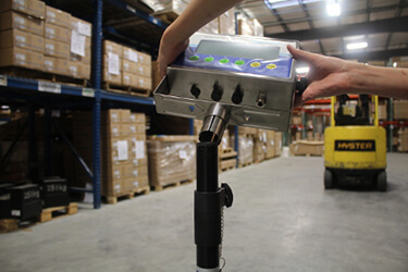 Fixing AE 403 to Stand